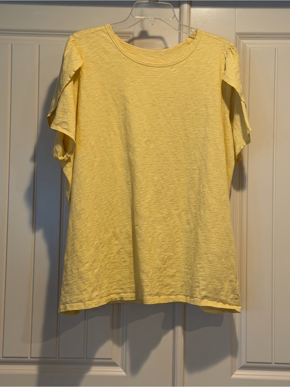 🌷Torrid Yellow Short Sleeve Tulip-Sleeve Tee